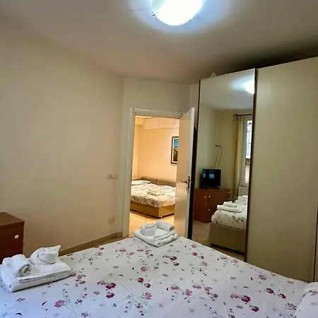 Appartamento Casa Garibaldi, Centro, Spiagge, Stazione