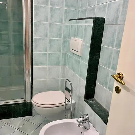 Appartamento Casa Garibaldi, Centro, Spiagge, Stazione *