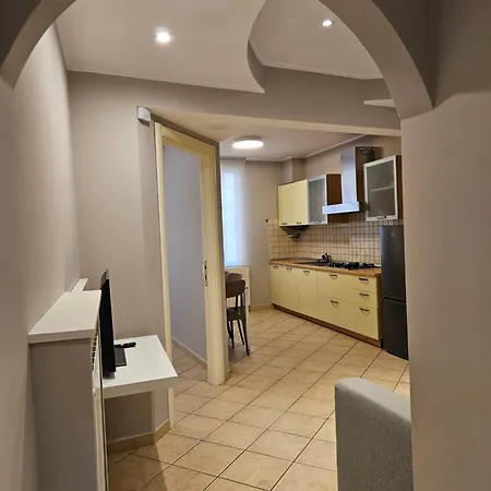Casa Garibaldi, Centro, Spiagge, Stazione