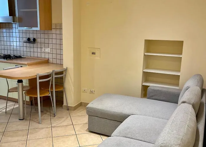 Casa Garibaldi, Centro, Spiagge, Stazione *